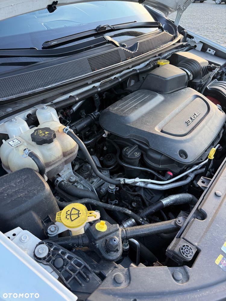 Chrysler Pacifica - 8