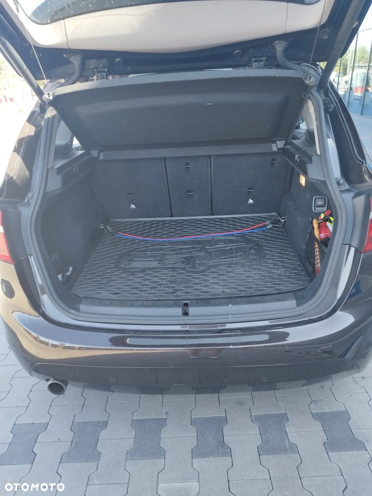 BMW Seria 2 216d - 5