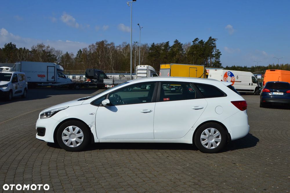 Kia Ceed - 7