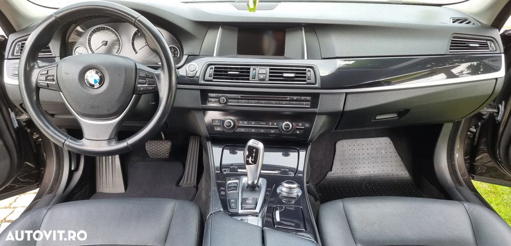 BMW Seria 5 520d xDrive AT - 12
