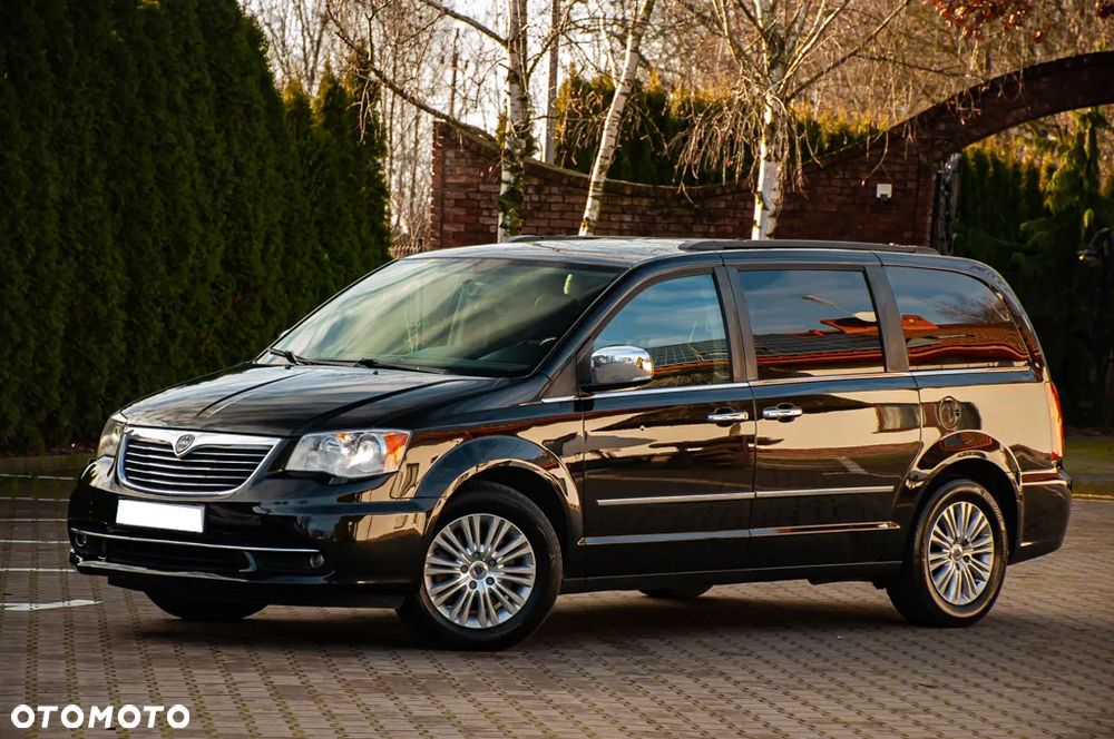 Lancia Voyager 3.6 Platinum - 9