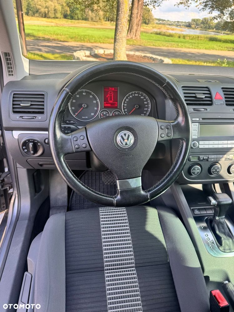 Volkswagen Golf 1.6 Automatik United - 9