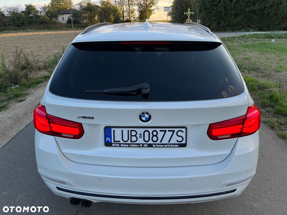BMW Seria 3 320d Sport Line - 10