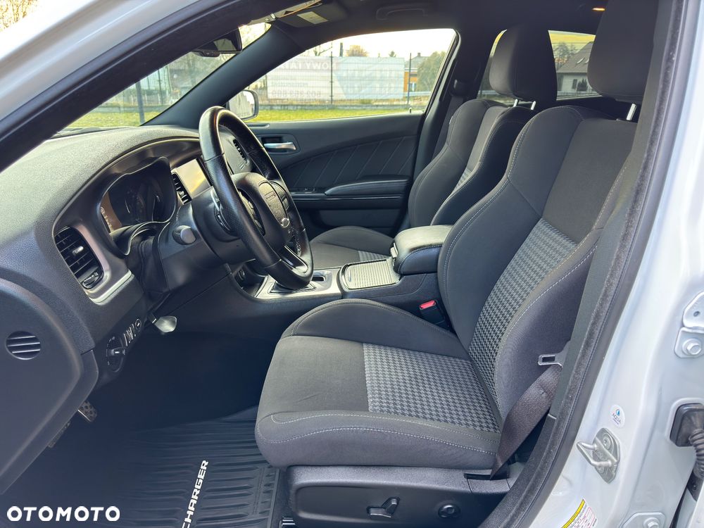 Dodge Charger 5.7 R/T - 20