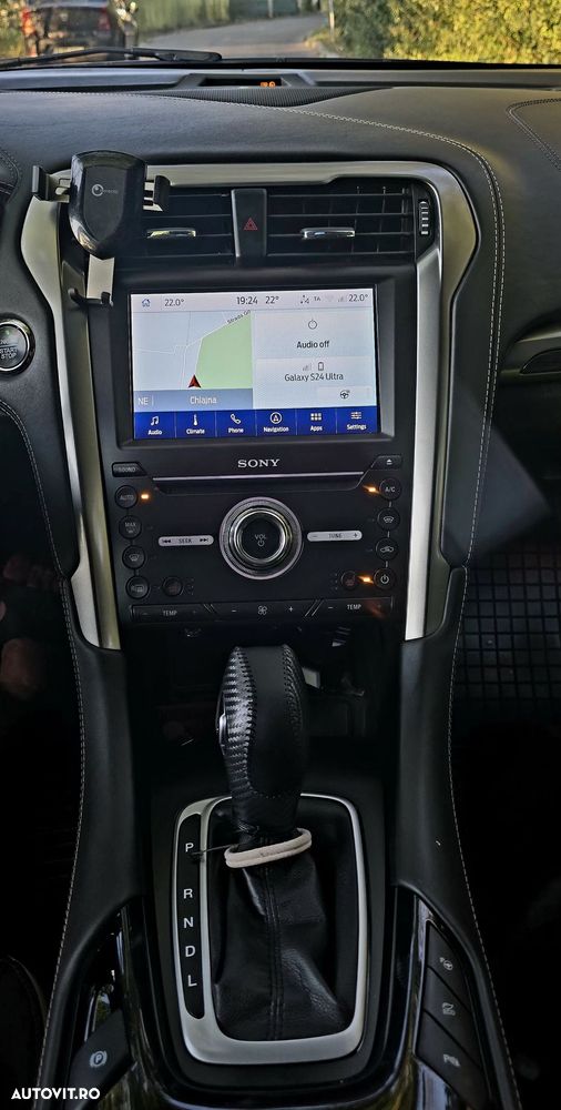 Ford Mondeo 2.0 HEV Vignale - 12