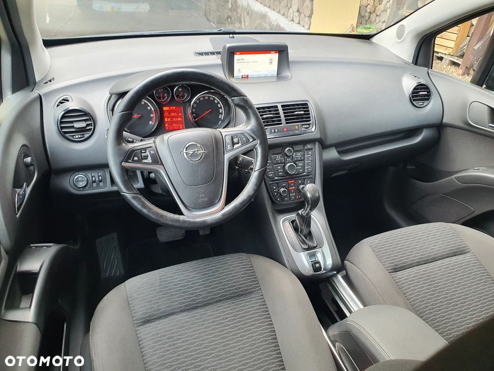 Opel Meriva - 11