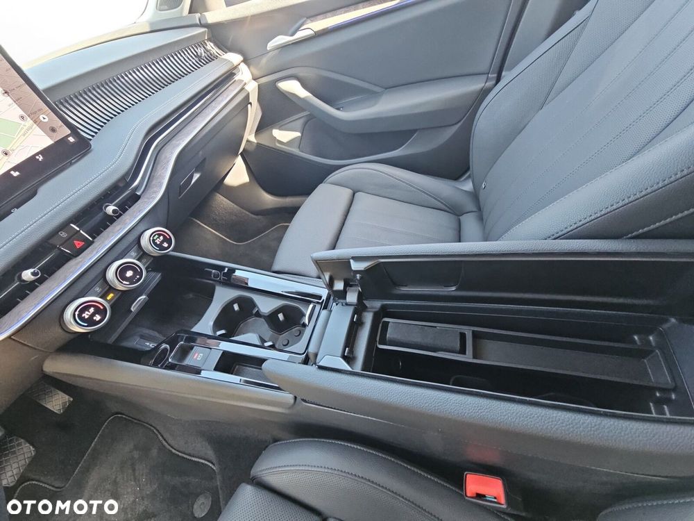 Skoda Superb 2.0 TDI SCR 4x4 L&K DSG - 19