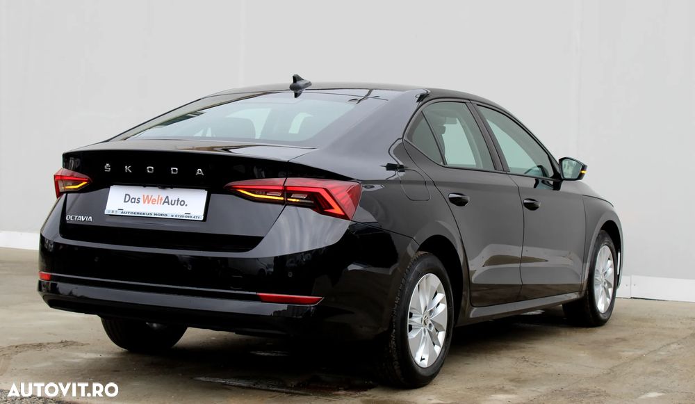 Skoda Octavia 2.0 TDI DSG Ambition - 2
