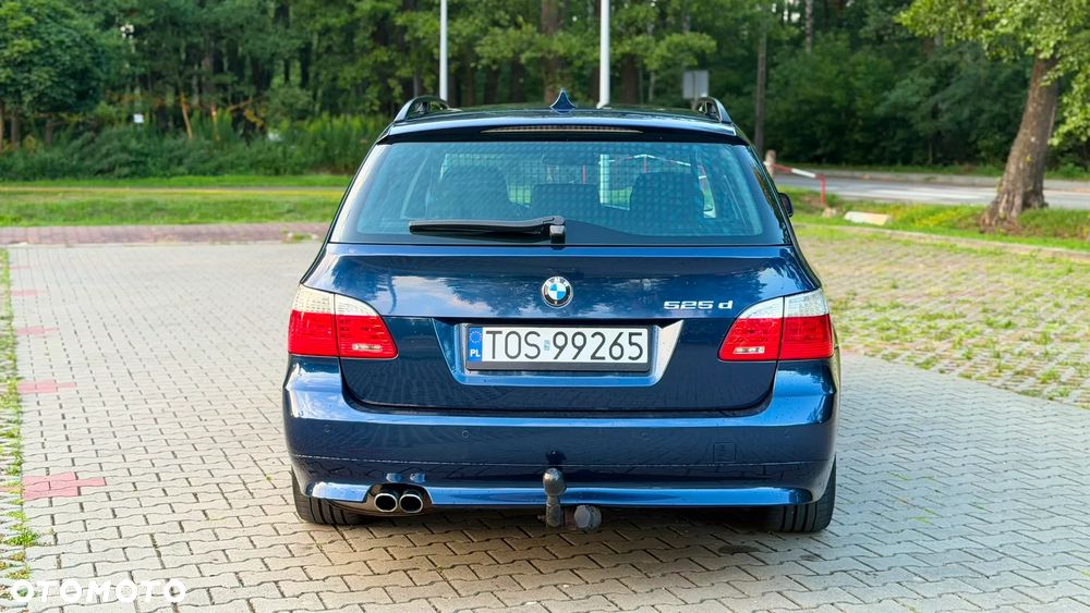 BMW Seria 5 525d - 16