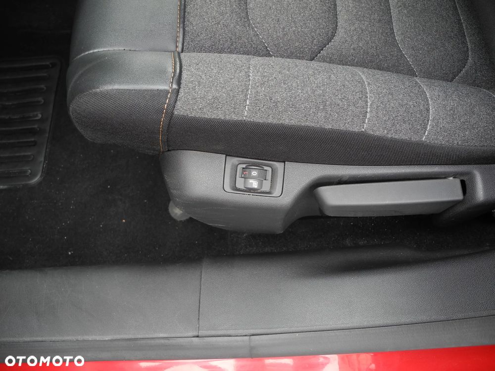 Citroën C3 1.2 PureTech Shine - 23