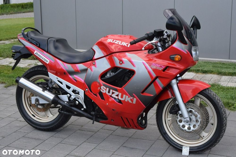 Suzuki GSX - 3