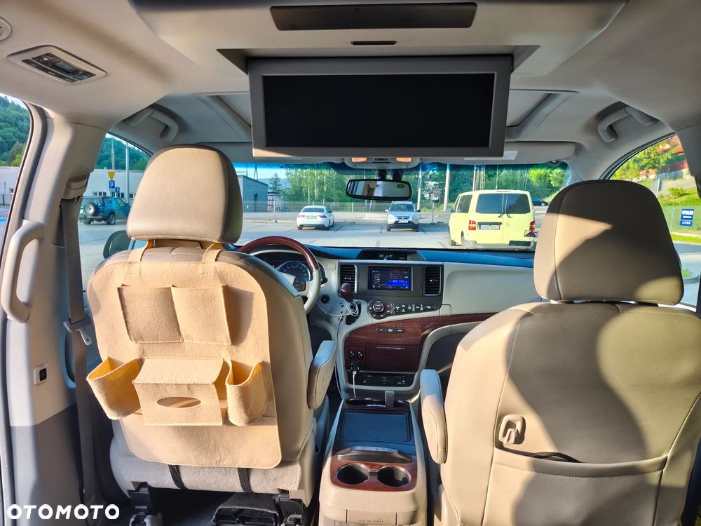 Toyota Sienna 3.5 V6 - 3