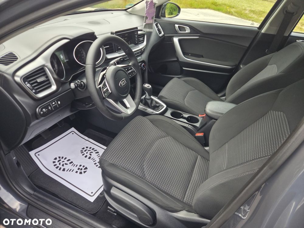 Kia Ceed 1.4 Attract - 11