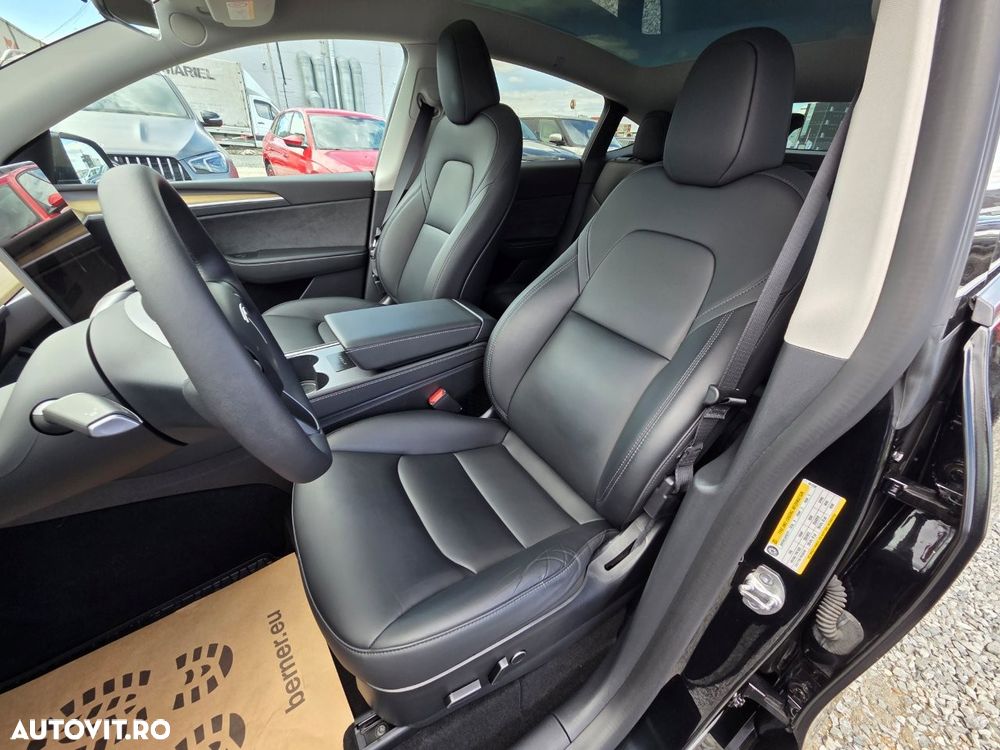 Tesla Model Y RWD - 14