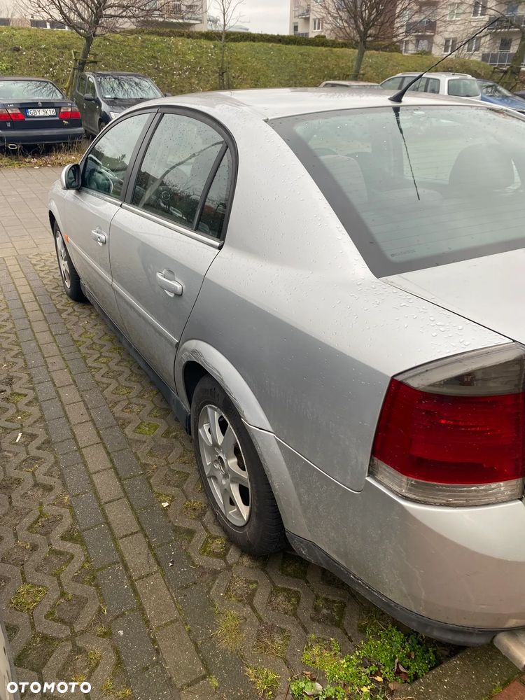 Opel Vectra 2.2 - 6