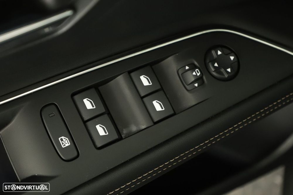 Peugeot 3008 1.2 PureTech GT EAT8 - 21