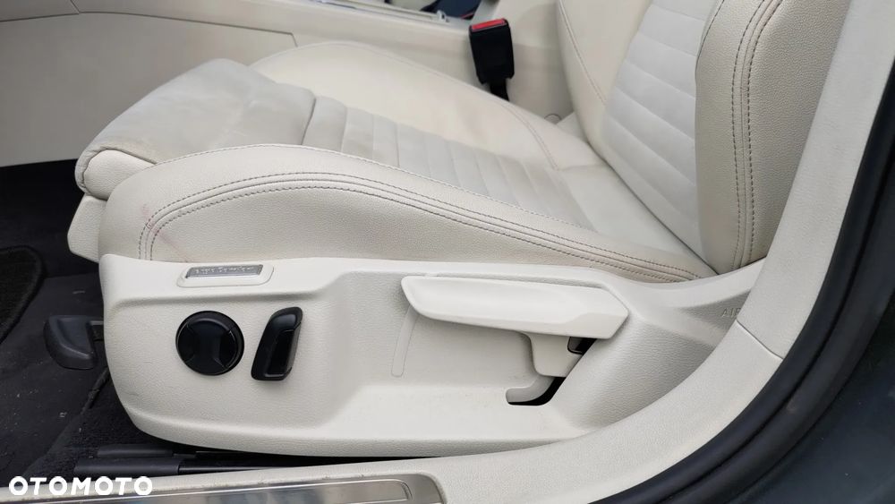 Volkswagen Passat - 28