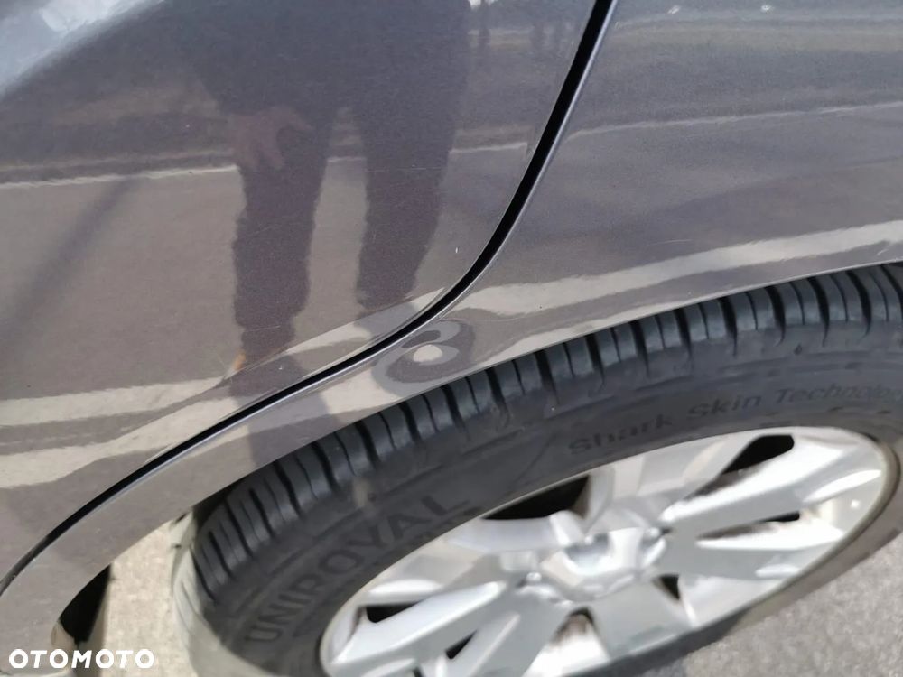 Mitsubishi Outlander 2.0 DID Instyle NAVI - 13