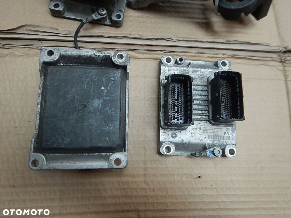 sterownik komputer opel corsa c 1.2 16v 55350552 0261207962 - 2