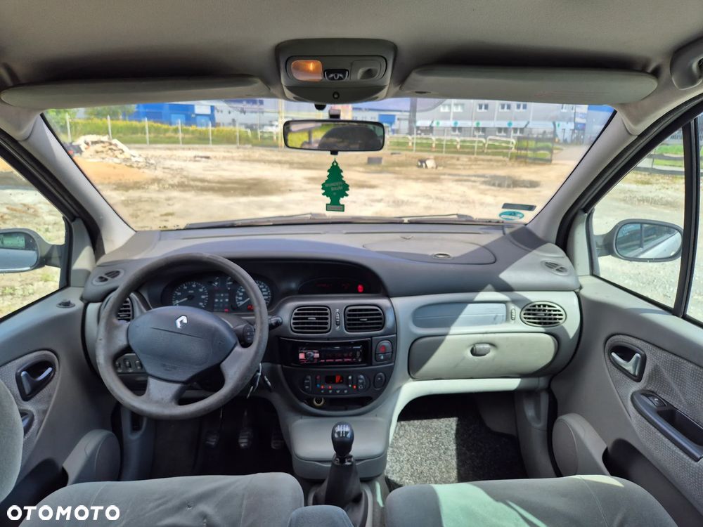 Renault Scenic 1.6 16V Alize - 8