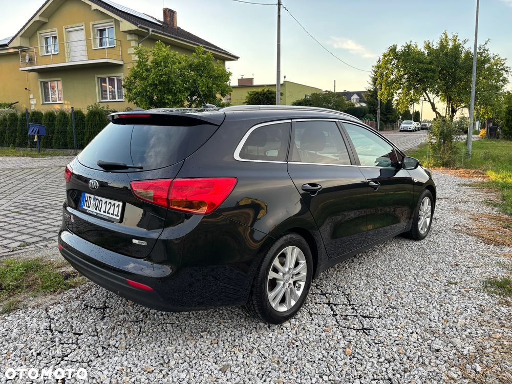 Kia Ceed 1.6 CRDi 128 ISG Dream Team Edition - 16