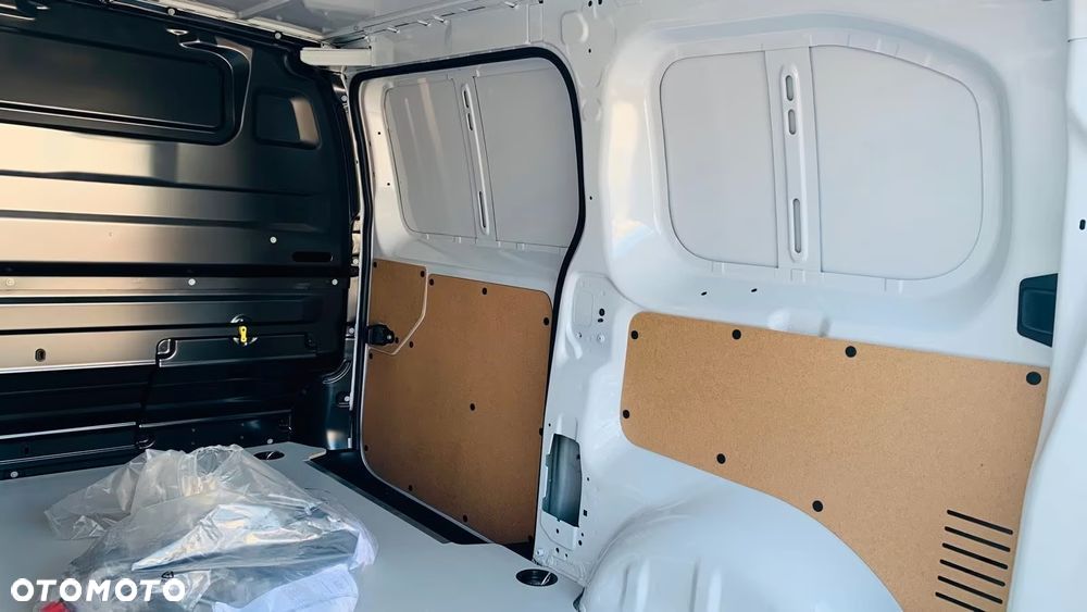 Opel Vivaro 2.2 CDTI M 2,8t - 6