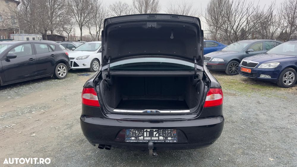 Skoda Superb 2.0 TDI Ambition - 14