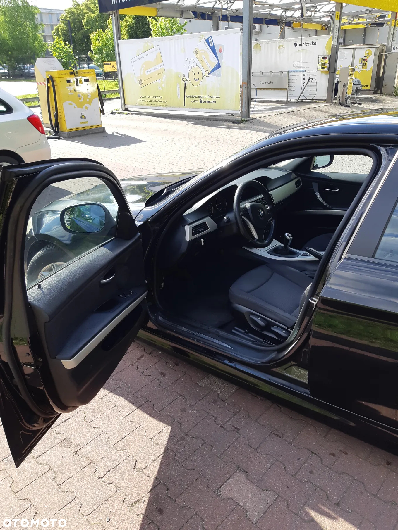 BMW Seria 3 318d DPF Touring - 15