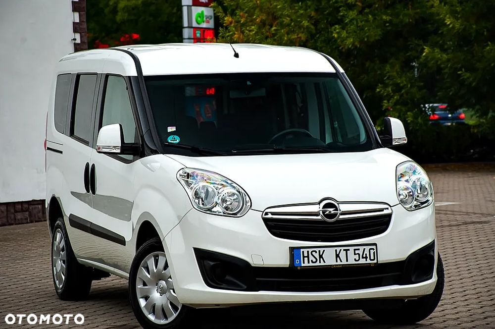 Opel Combo Tour 1.4 Cosmo - 12