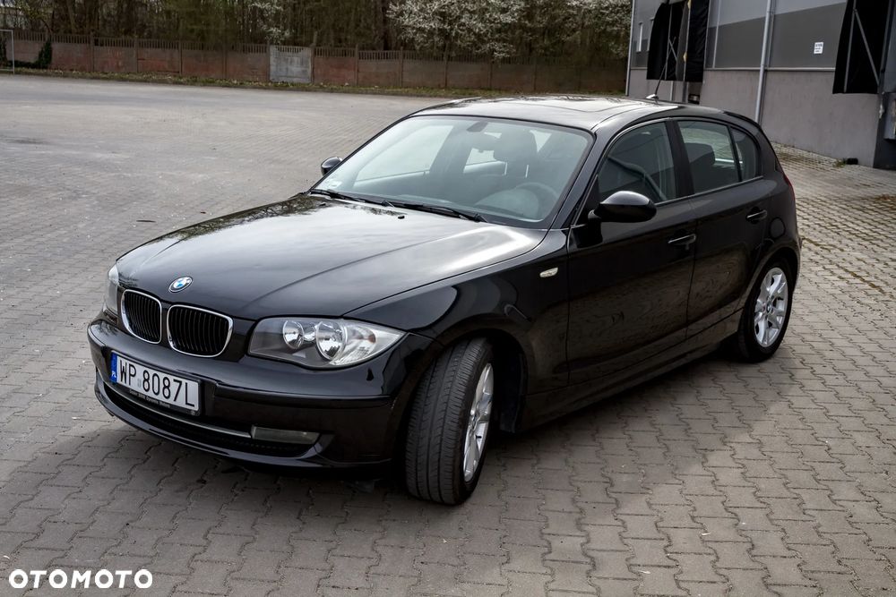 BMW Seria 1 116i - 24