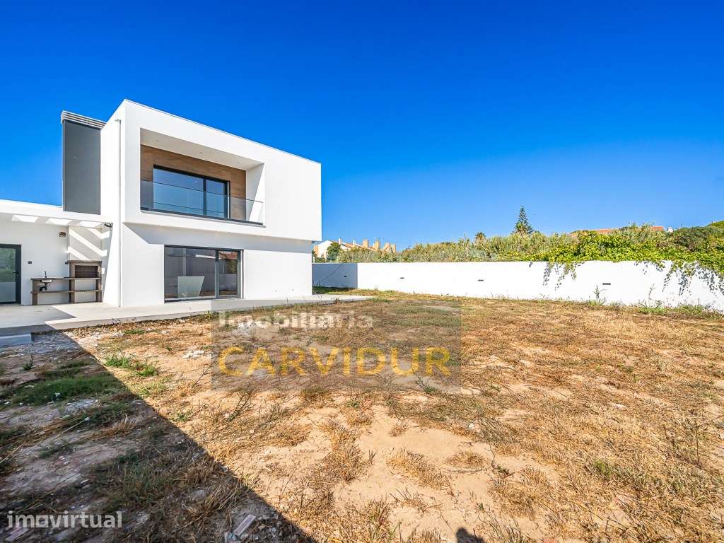 Moradia Ericeira a 12km V4 Nova em Lote com 730m2 e praia a 300m - Grande imagem: 2/34