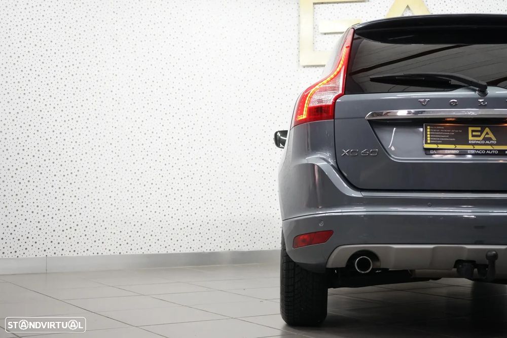 Volvo XC 60 2.0 D3 Momentum Geartronic - 7