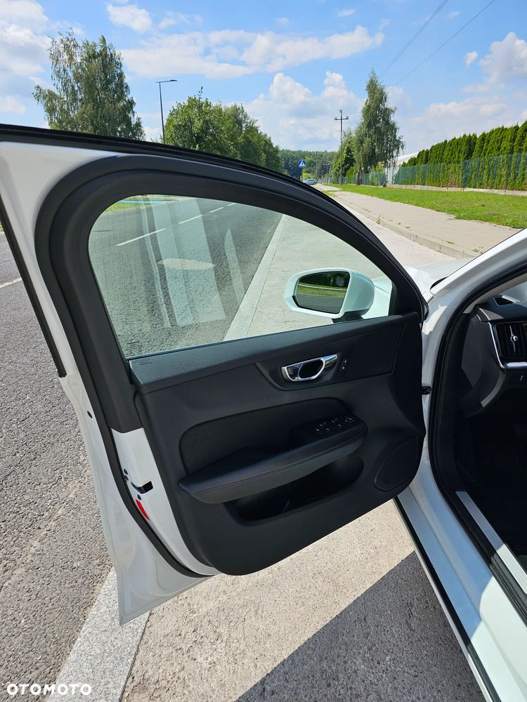 Volvo V60 D3 Momentum Pro - 10