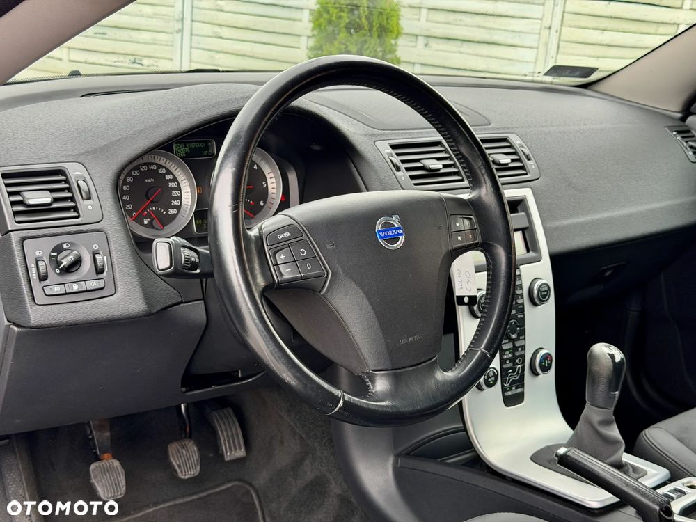 Volvo C70 2.0D Momentum - 10
