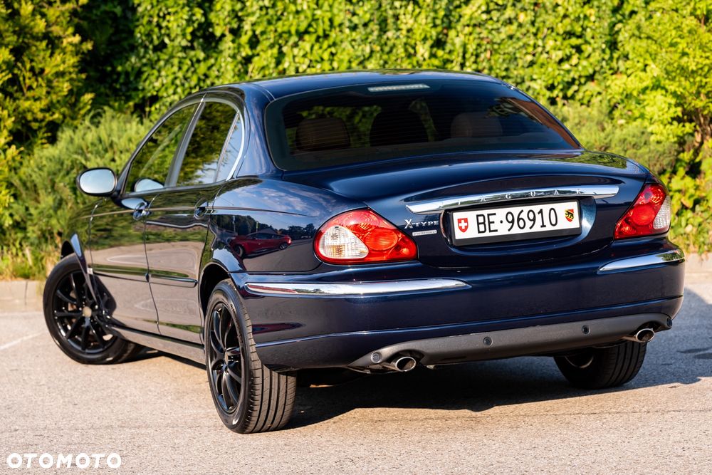Jaguar X-Type 2.5 V6 4x4 Executive - 13