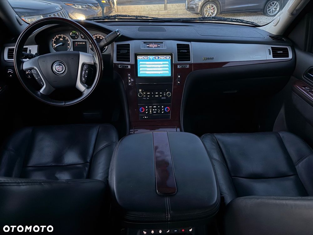 Cadillac Escalade 6.0 V8 Platinum - 30