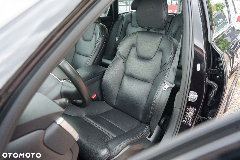 Volvo V90 Cross Country D4 AWD Geartronic Pro - 10