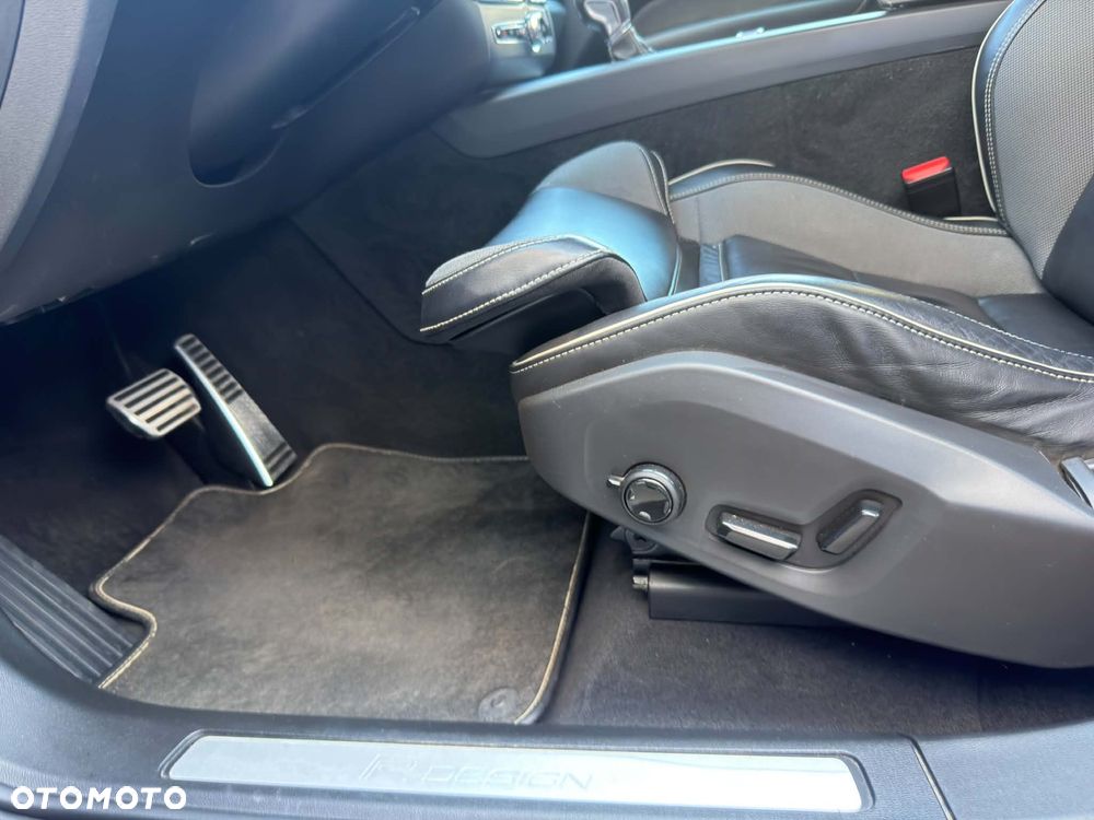 Volvo XC 60 T4 R-Design - 16