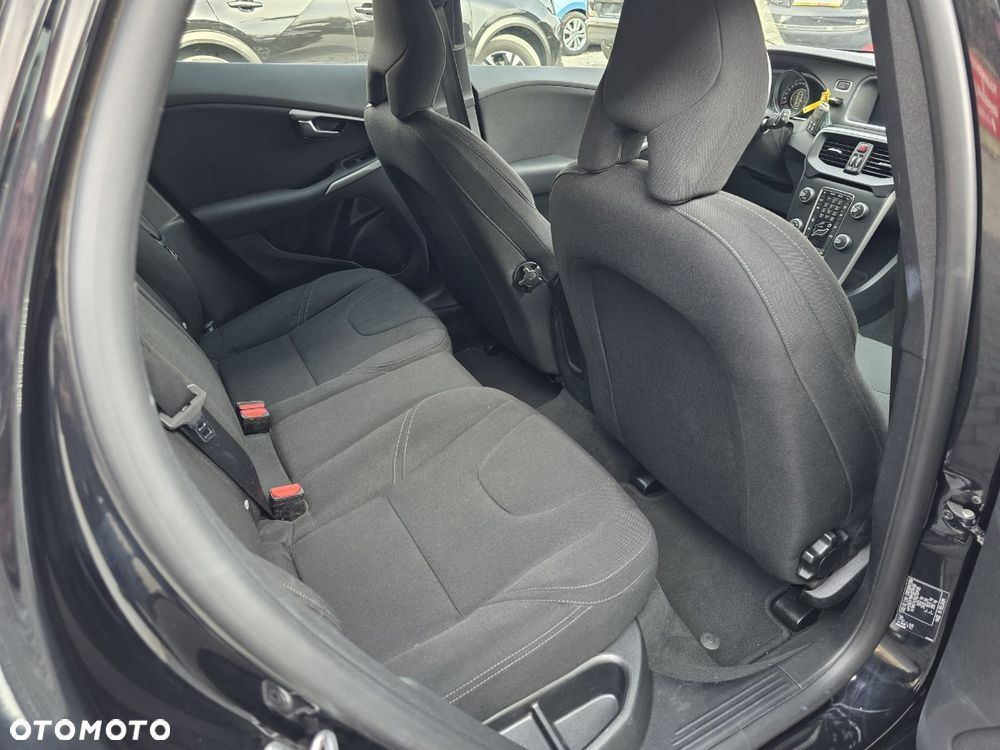 Volvo V40 - 23