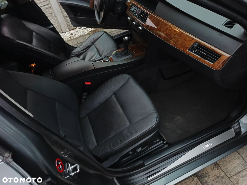 BMW Seria 5 530xd - 33