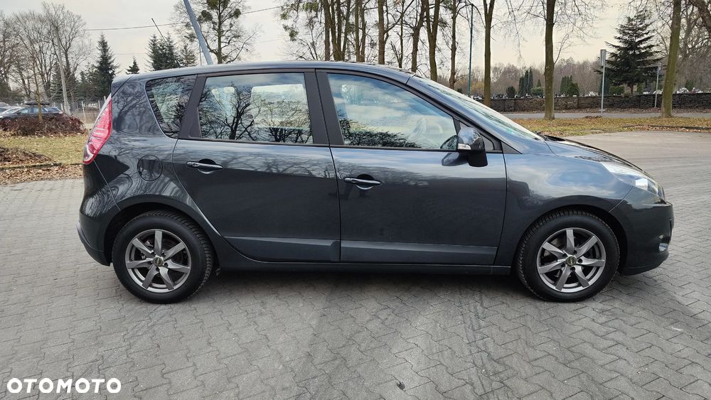 Renault Scenic 1.6 16V 110 TomTom Edition - 11
