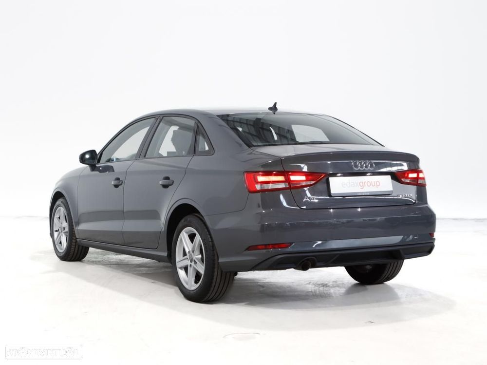 Audi A3 Limousine 30 TDI S tronic - 5