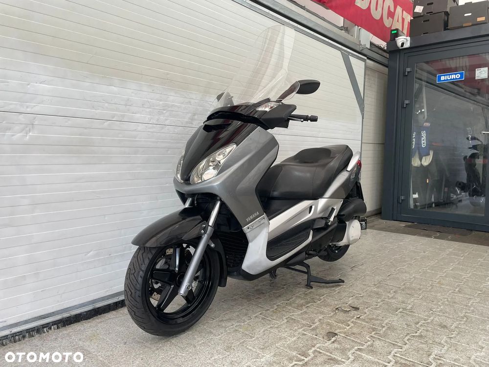 Yamaha X-max - 16