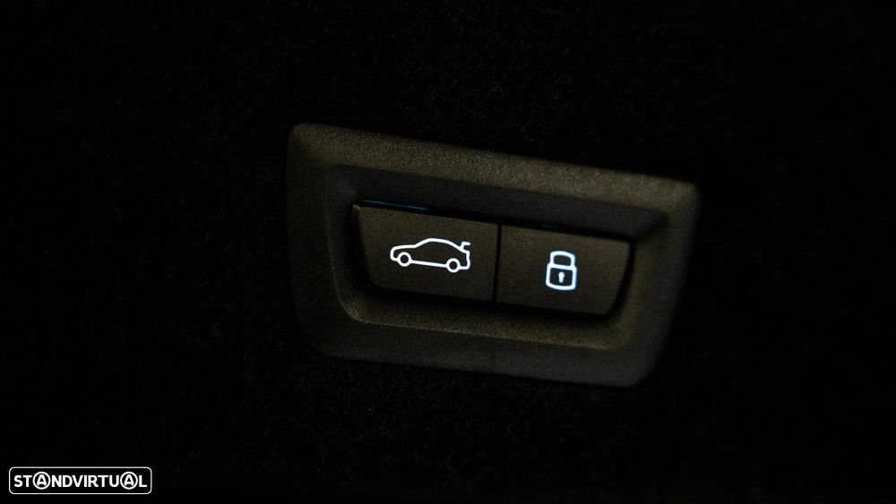 BMW 740 d xDrive Pack Desportivo M Pro - 26