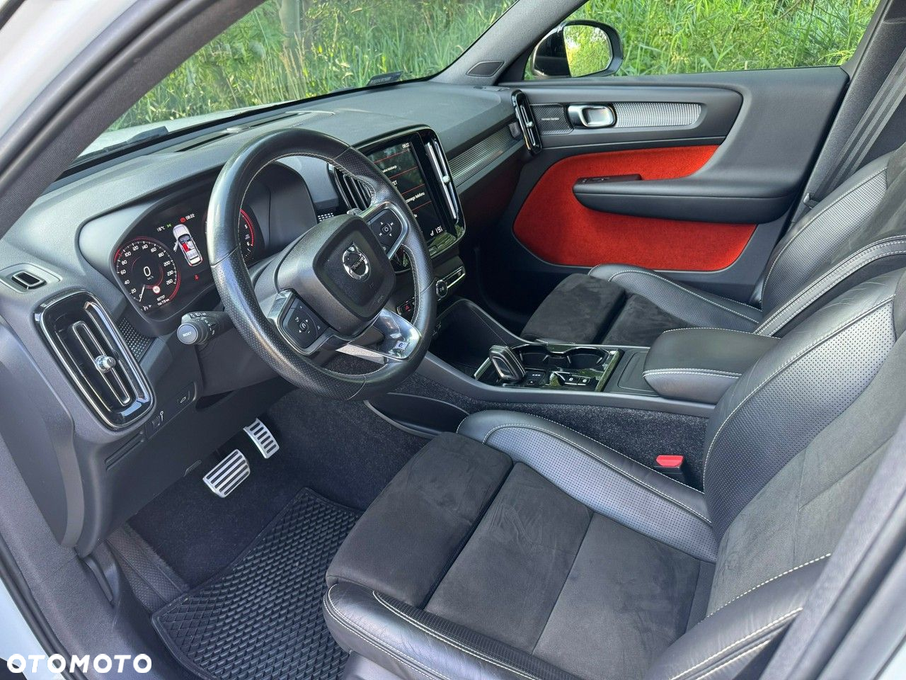 Volvo XC 40 D4 SCR AWD R-Design - 9
