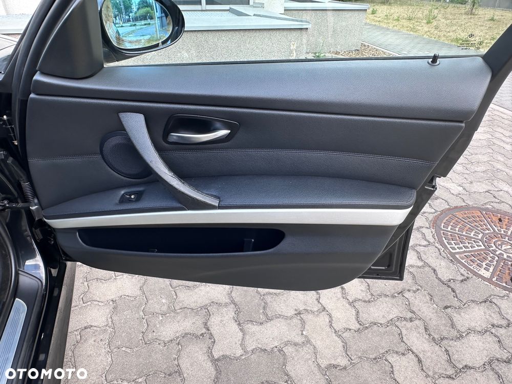 BMW Seria 3 - 21