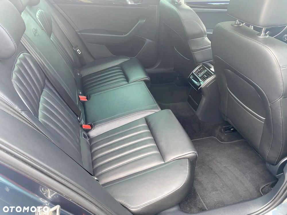 Skoda Superb 2.0 TDI L&K DSG - 16