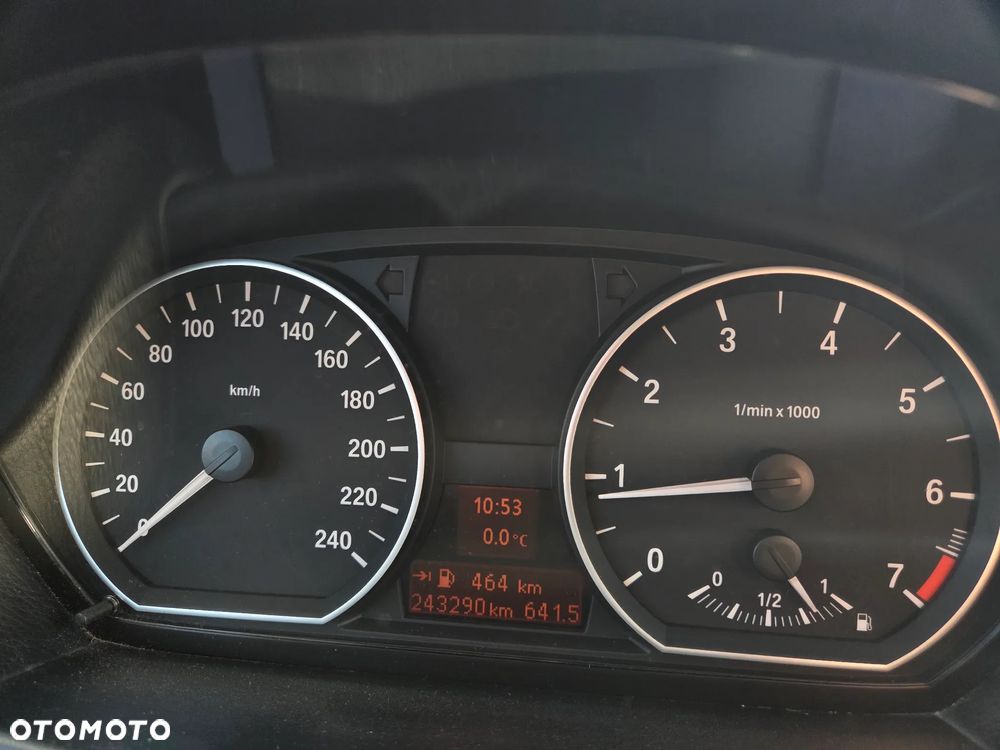 BMW Seria 1 116i - 13