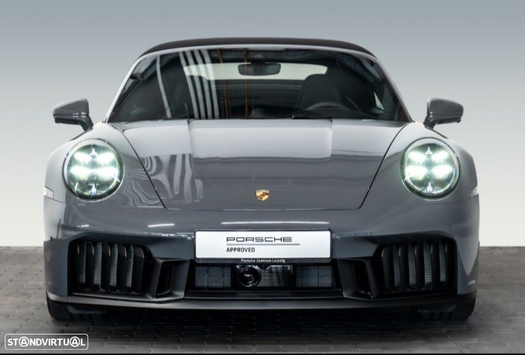 Porsche 911 (992) Carrera 4 GTS - 1