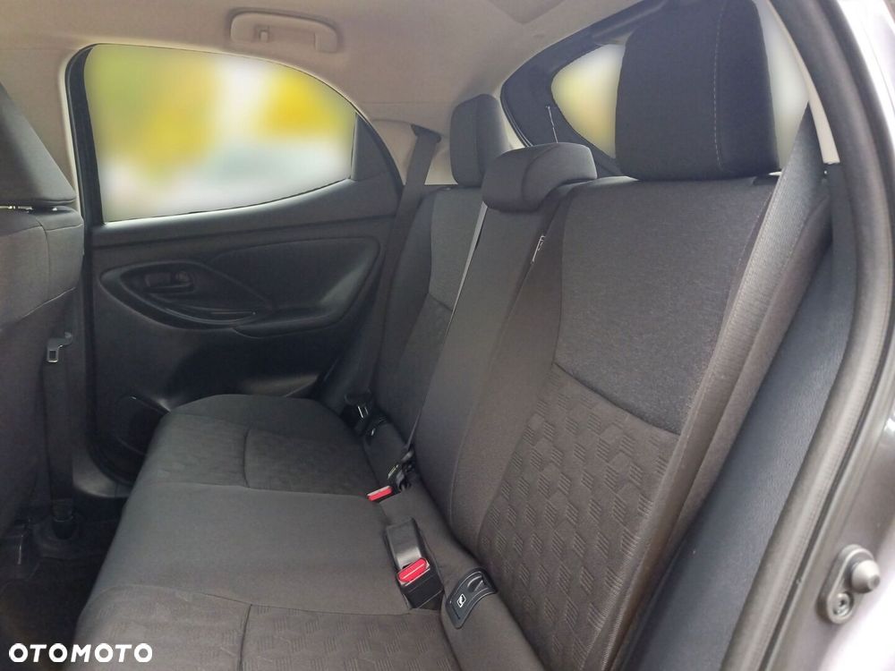 Toyota Yaris Hybrid 1.5 Style - 16